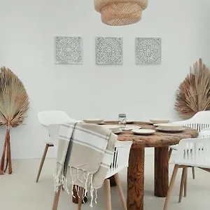 Hostel Nomad Surf House, Corralejo